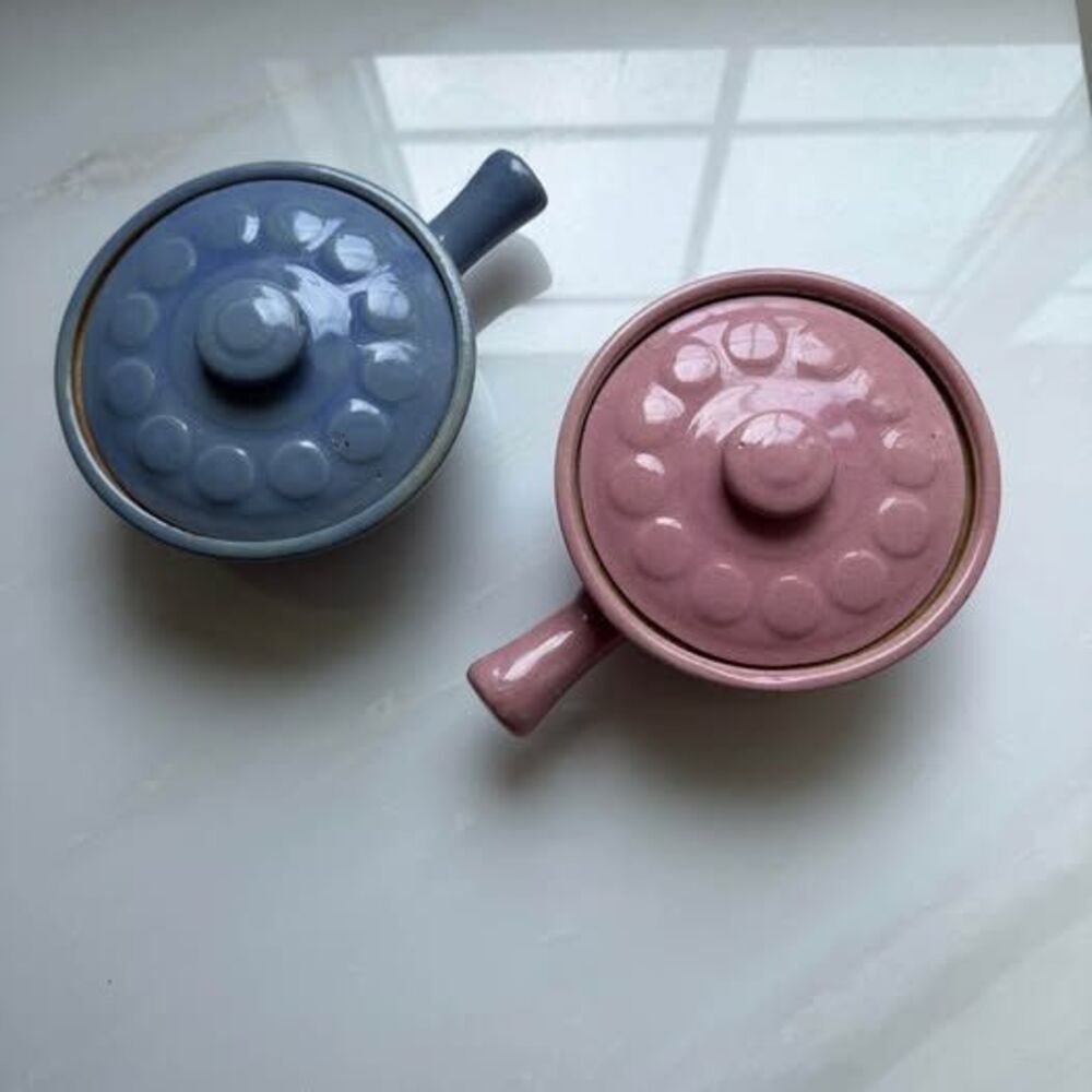 Vintage 1950’s BluePink Stoneware Casserole Soup Bowl Handle & Lid Made IN USA